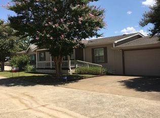 500 Native Oak St, Ingram, TX 78025