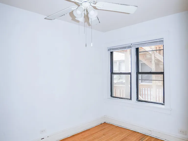 2956 N Seeley Ave #2 — Photo 4