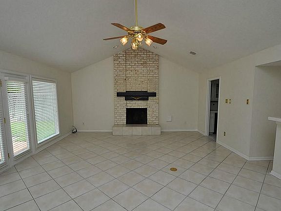 5th image of 20302 Warrington Dr
