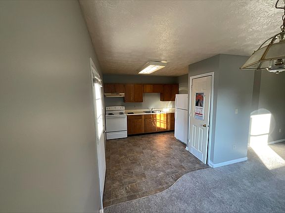 5th image of 2020-2022 Hickory Hill Dr