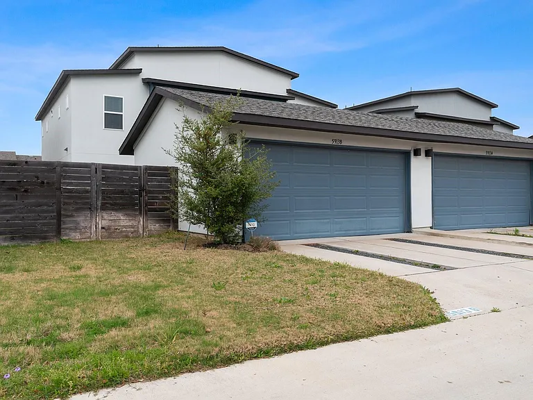 5913 Charles Merle Dr #B — Photo 26