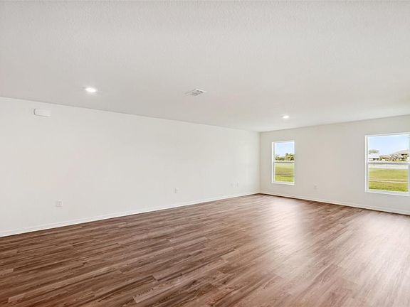 5th image of 12058 PEMBROOKE AVENUE
