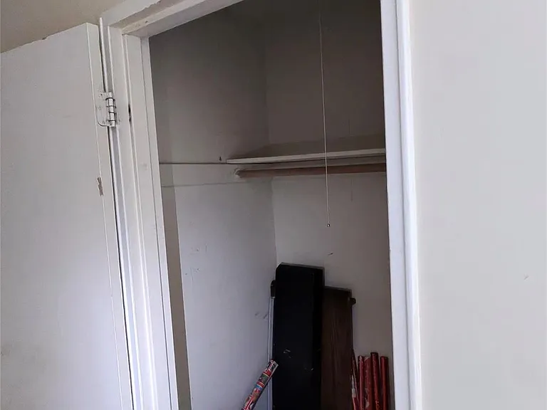 285 Sneden Pl W #285 — Photo 6