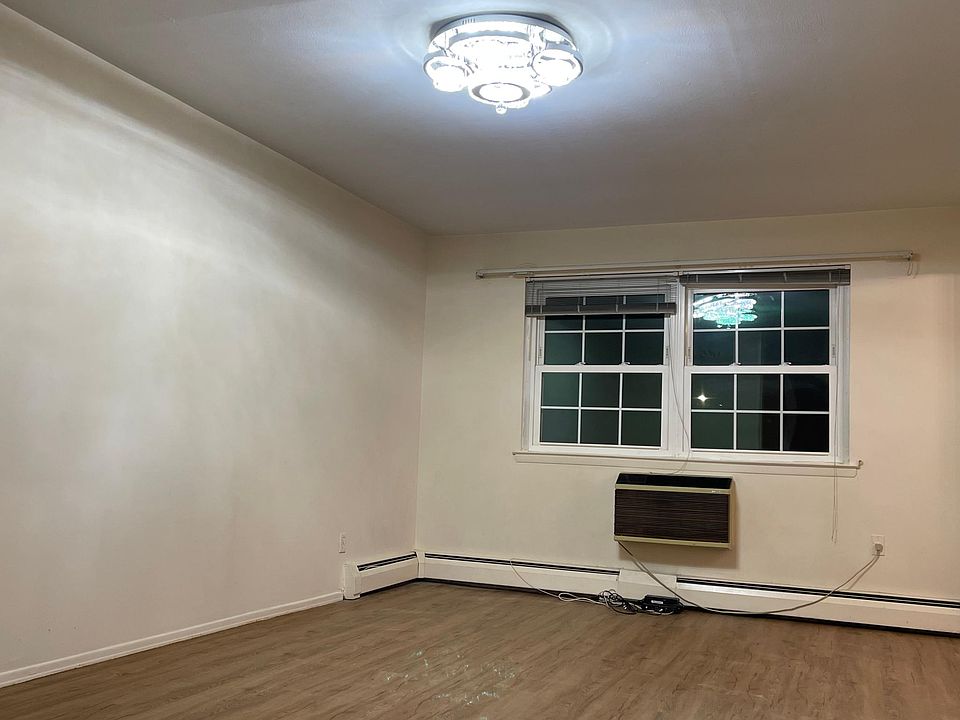 1st image of 21109 41st Ave