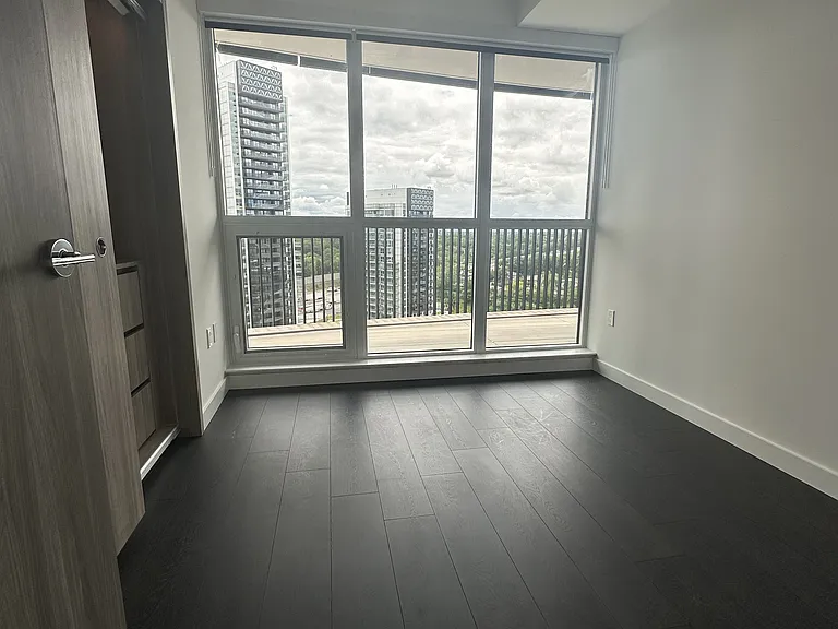 18 Esther Shiner Blvd #1915 — Photo 8