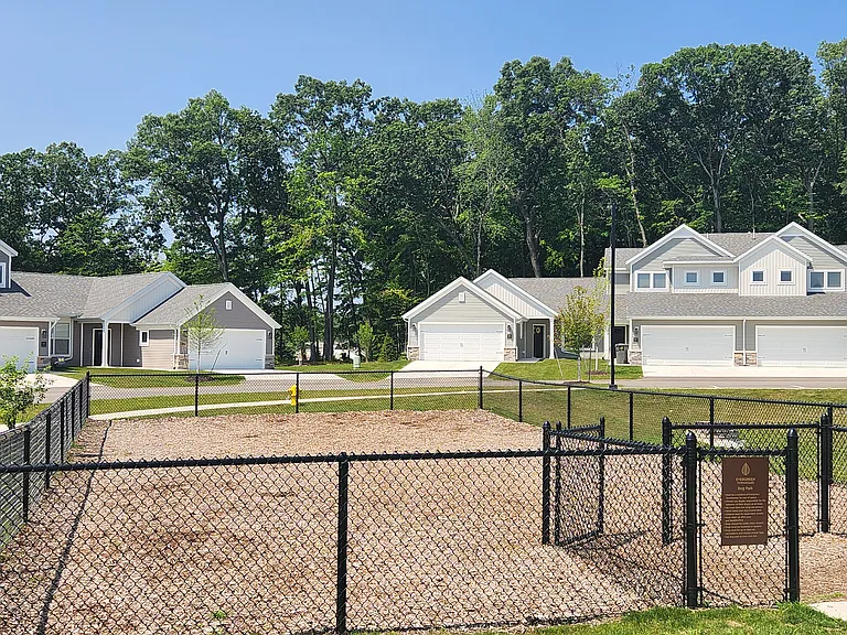 Evergreen Townhomes — Photo 28