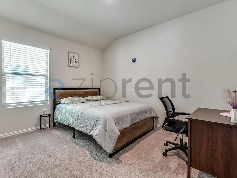3217 Paruament Dr — Photo 9