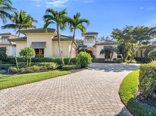 28724 La Caille DR, NAPLES, FL 34119