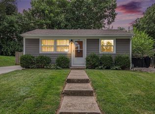 1321 NE 44th St, Kansas City, MO 64116