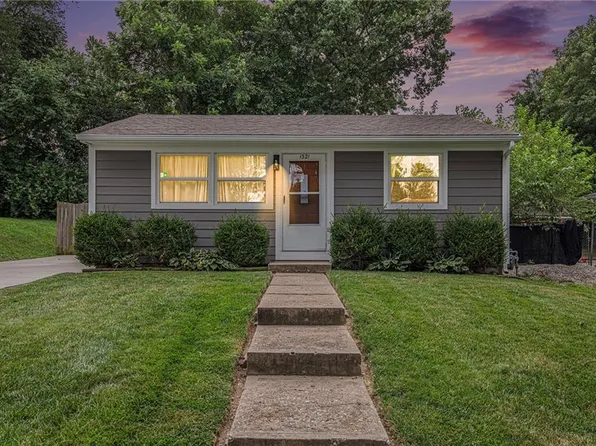 1321 NE 44th St, Kansas City, MO 64116