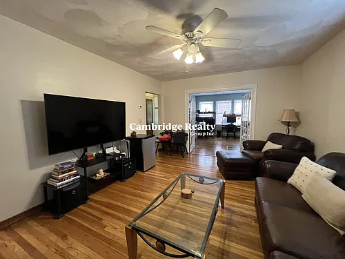 27 Willard St Photo 1