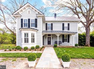 558 Gay St, Washington, VA 22747