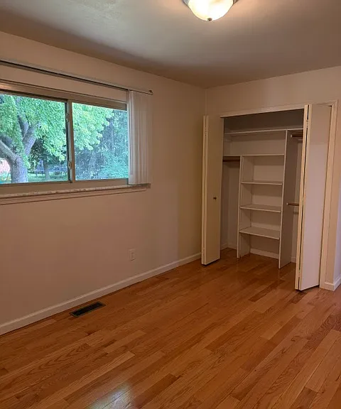 2647 Stonebury Dr — Photo 10