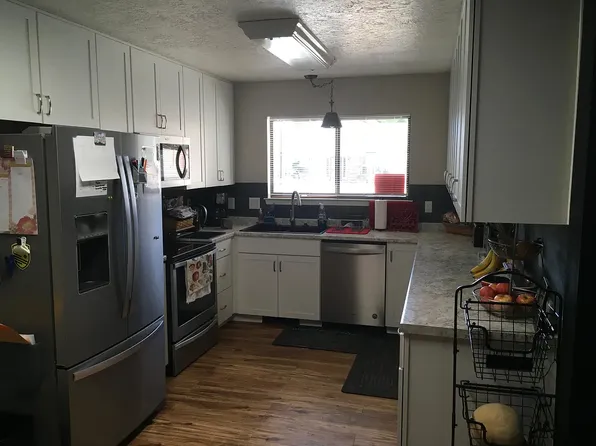 9404 Academy Hills Dr NE, Albuquerque, NM 87111