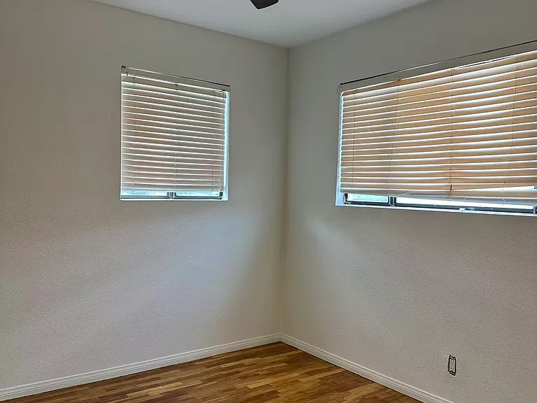 1210 Crown St — Photo 10