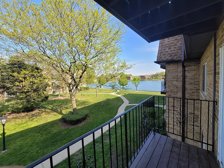 9479 Bay Colony Dr #2S — Photo 1
