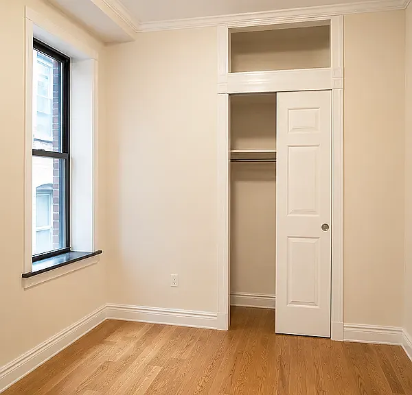 15 W 103rd St #5E — Photo 4