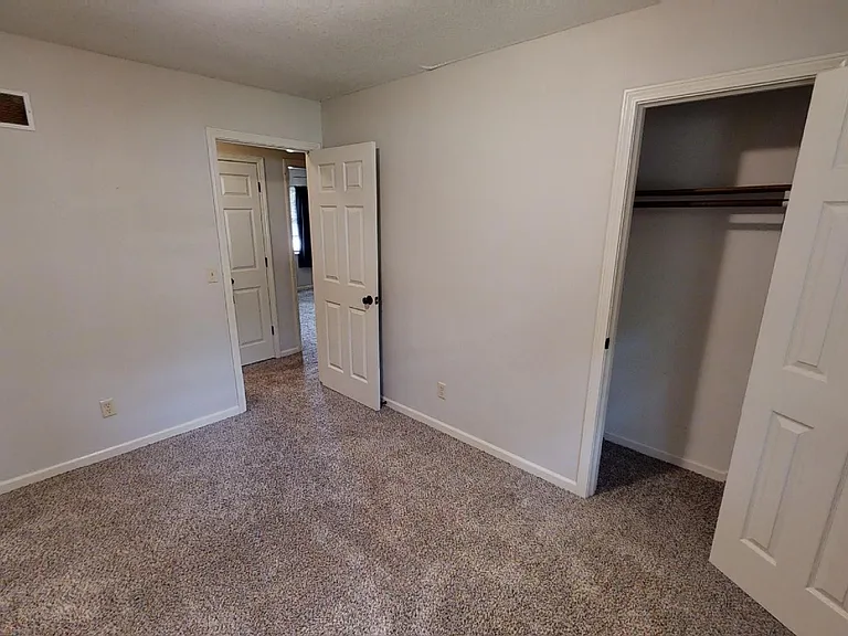 11124 N Harrison St — Photo 14