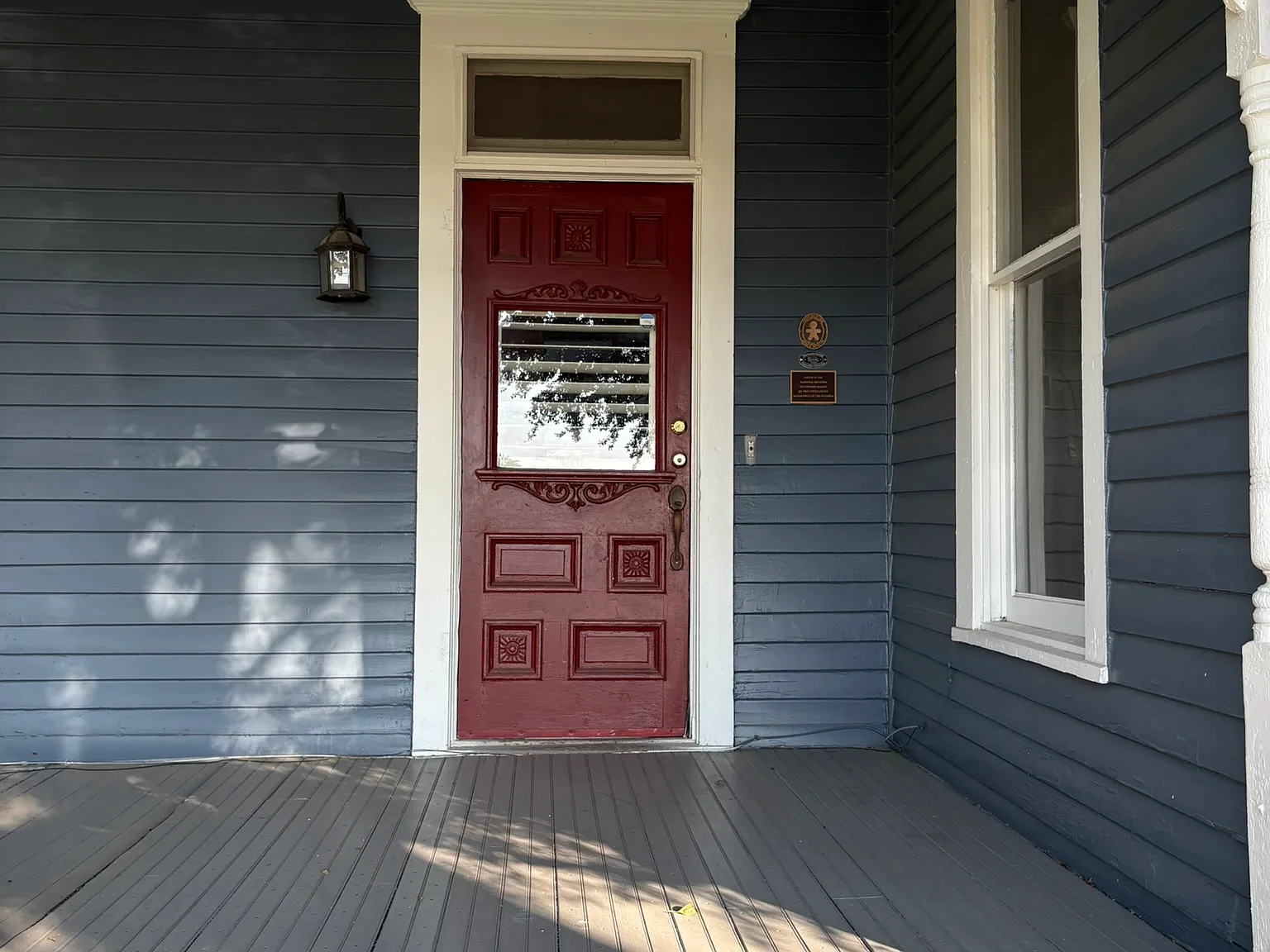 4 bed, 2.5 bath, 2272 sqft, $2,400 — Photo 2