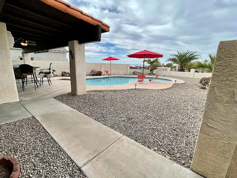 264 Acoma Blvd S — Photo 19