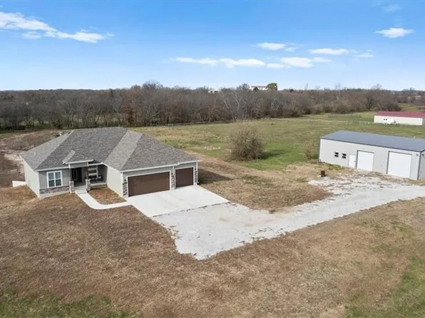292 NW 1401st Rd, Holden, MO 64040