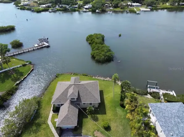 498 Buena Vista Dr, Nokomis, FL 34275