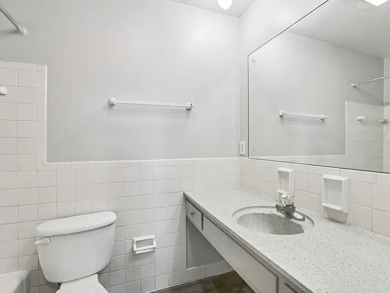 Brookwood Apartments — Photo 19