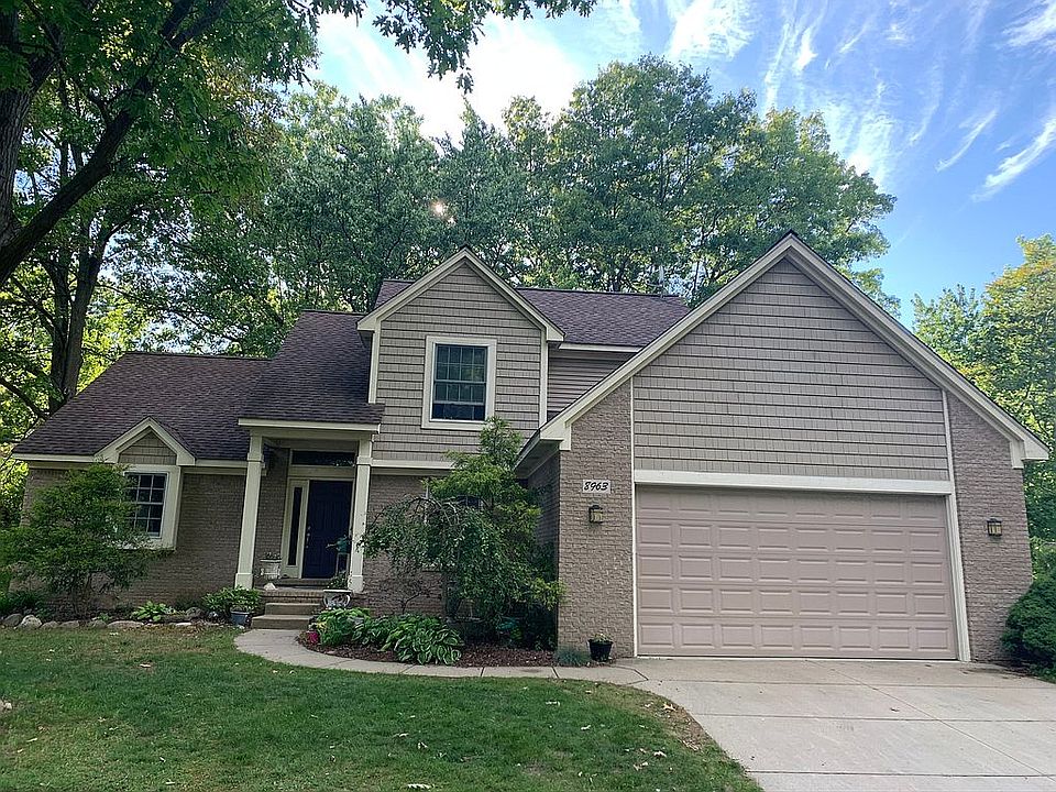 1st image of 8963 Shiawasse Dr