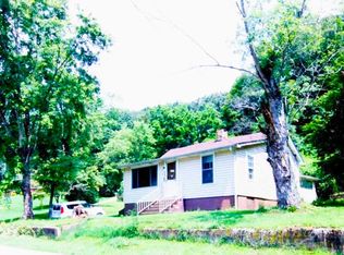 431 Spring St, Oliver Springs, TN 37716