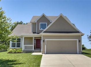 20084 Palisade St, Spring Hill, KS 66083