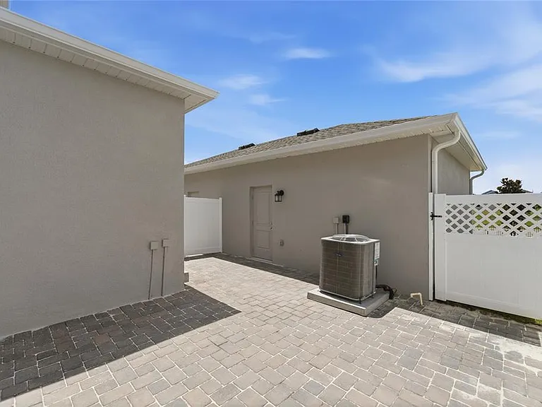 2160 Rider Rain Ln — Photo 34