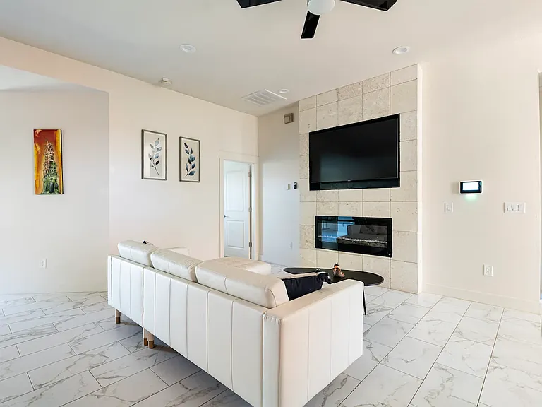 21513 Santa Carlo Ave — Photo 9