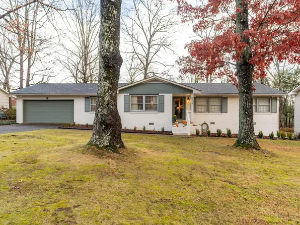 1308 Brockton Dr, Signal Mountain, TN 37377
