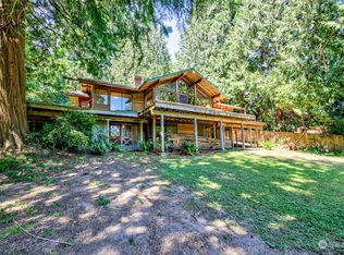 11030 Arrow Point Dr NE, Bainbridge Island, WA
