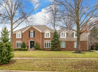 8905 Linn Station Rd, Hurstbourne, KY 40222