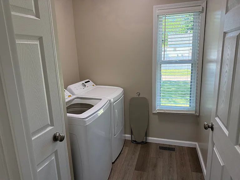 512 Blackman St — Photo 9