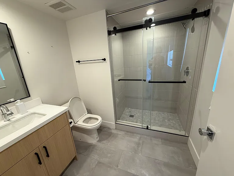 222 N Coronado St #222 — Photo 9