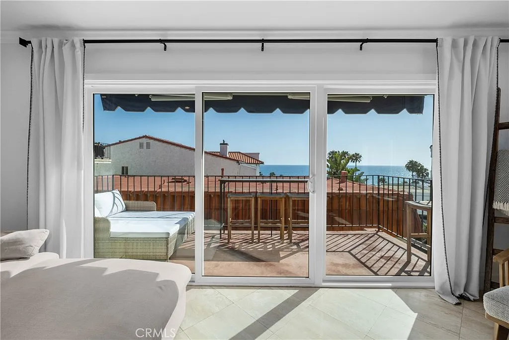 2 bed, 1184 sqft, $8,900 — Photo 4