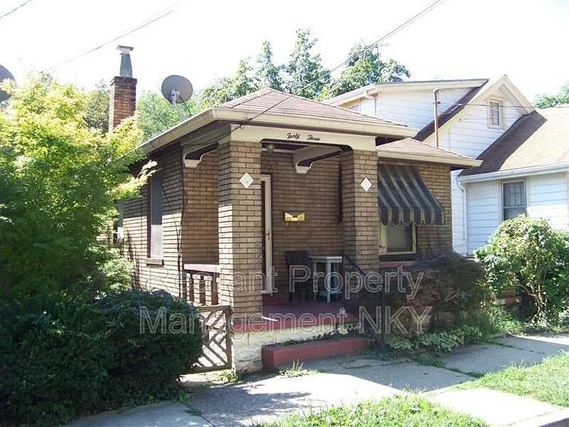 43 18th St photo 1