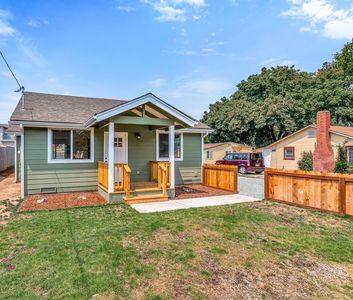 1416 Maple Ln, Grants Pass, OR, 97527