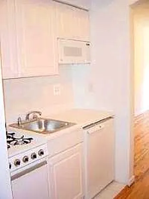 Rented by Corcoran | media 27