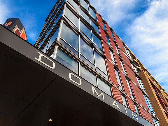 Domain Apartments in Downtown Madison, Wisconsin. Luxury studio, 1 bedroom, 1 bedroom + Den, and 2 bedroom apartments.
