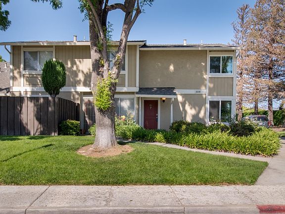 2nd image of 2370 Warfield Way Unit D