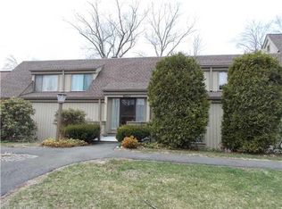 108 Heritage Vlg #108C, Southbury, CT 06488