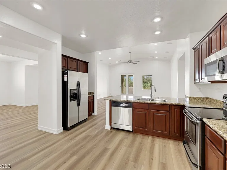 2519 Sparrow Way — Photo 10