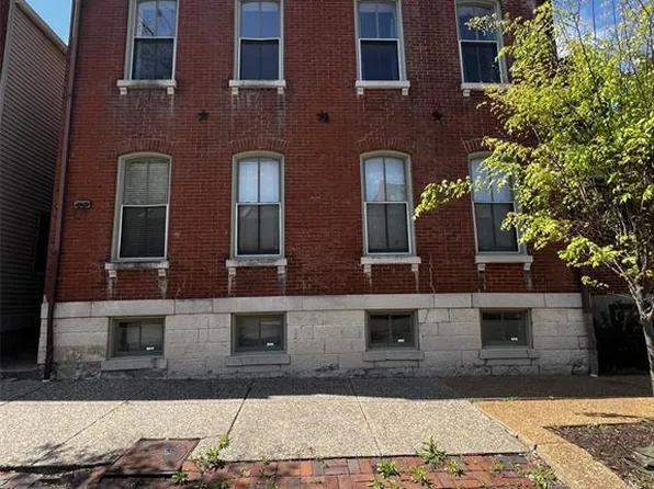 2343 Menard St, Saint Louis, MO 63104