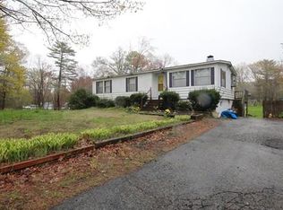 54 Seabrook Rd, Salisbury, MA 01952