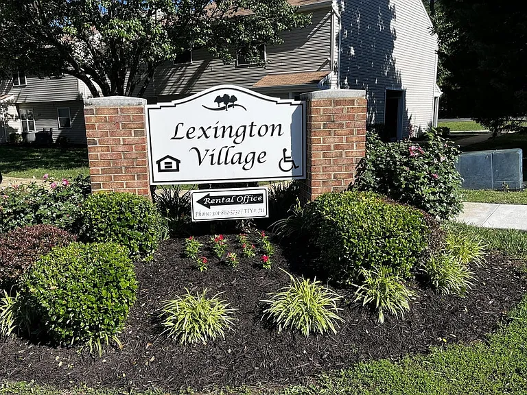 Lexington Village — Photo 7