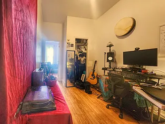 Rented by RELEASE NY