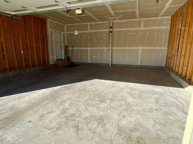 557 Mace Dr — Photo 28